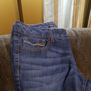 $6 Closeout Fashionable 16P denim